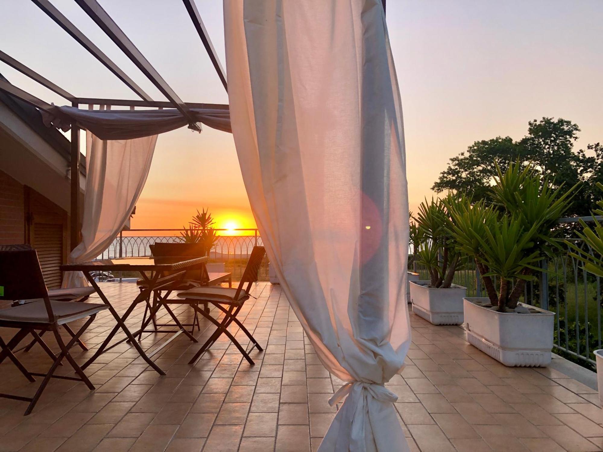 Marche Full Experience-Apartments Porto SantʼElpidio Exteriör bild